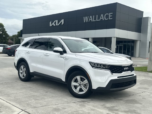 Certified 2023 Kia Sorento LX FWD image 1