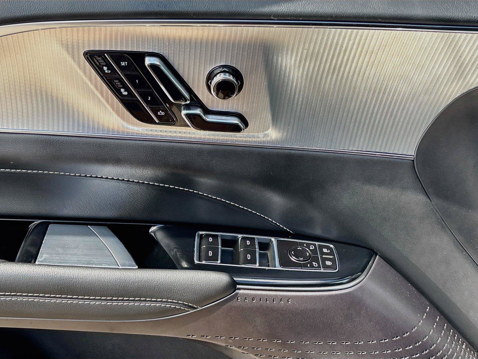 Used 2024 Cadillac Lyriq Tech RWD image 18