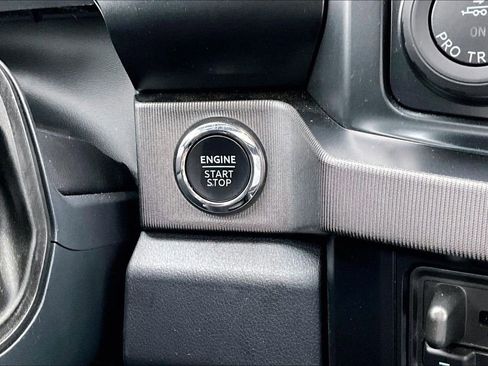 Used 2024 Ford F250 Platinum image 27