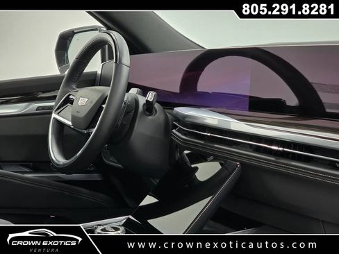 Used 2026 Cadillac Escalade Luxury AWD/4WD image 19