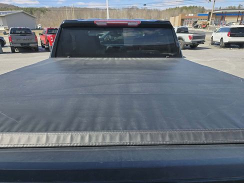 Used 2022 GMC Sierra 1500 Elevation w/ Driver Alert Package I image 5