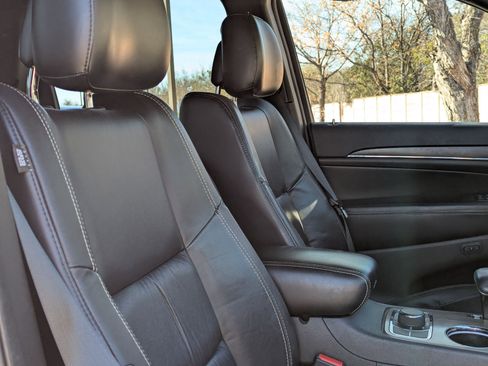 Used 2015 Jeep Grand Cherokee Limited image 30