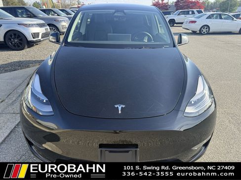 Used 2024 Tesla Model Y Long Range AWD/4WD image 23
