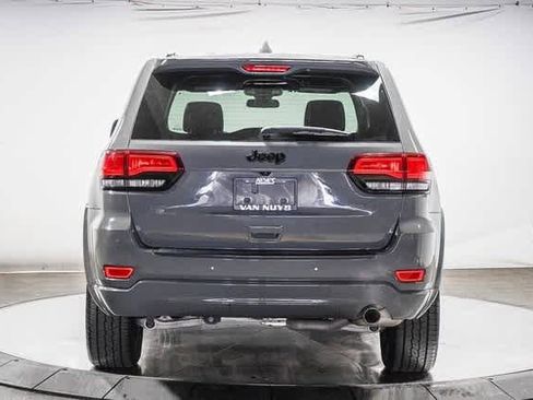 Used 2021 Jeep Grand Cherokee Laredo X image 5