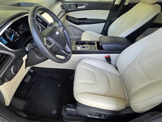 Used 2020 Ford Edge Titanium FWD image 6
