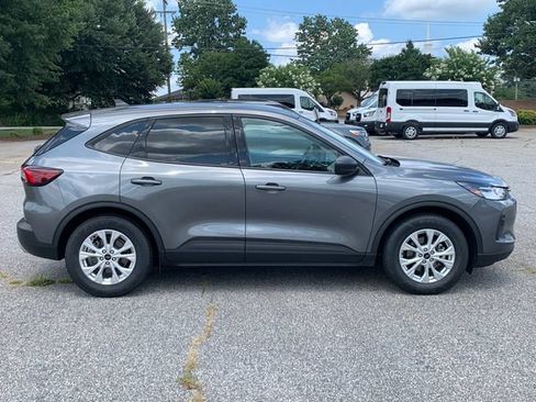 Certified 2025 Ford Escape Active FWD image 4