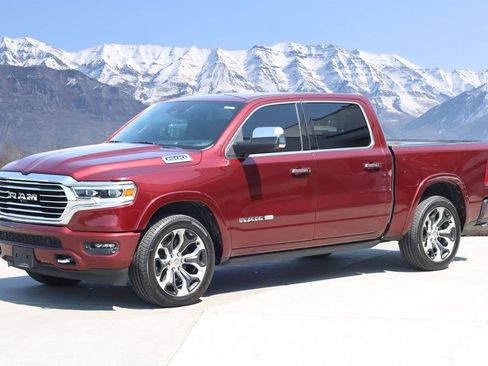 Used 2022 RAM 1500 Limited AWD/4WD image 2