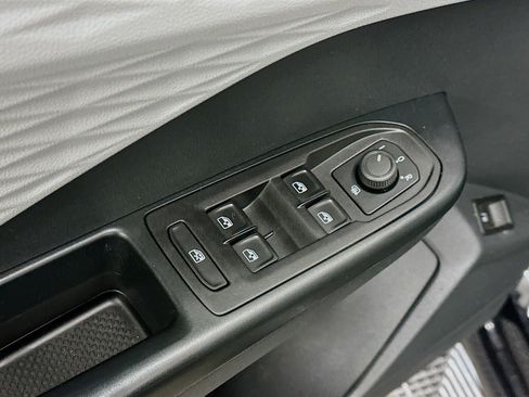 Used 2023 Volkswagen Taos S image 15