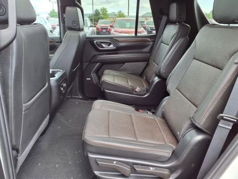 Used 2024 Chevrolet Tahoe High Country w/ Premium Package image 8