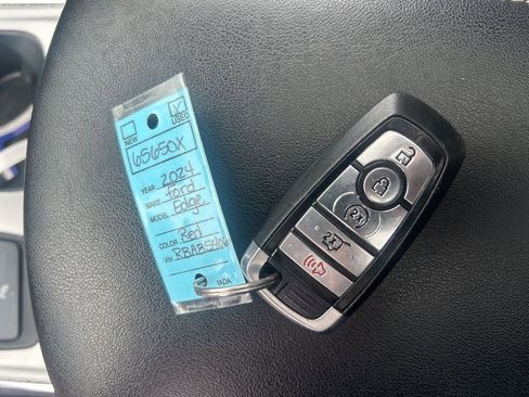 Used 2024 Ford Edge Titanium AWD/4WD image 32