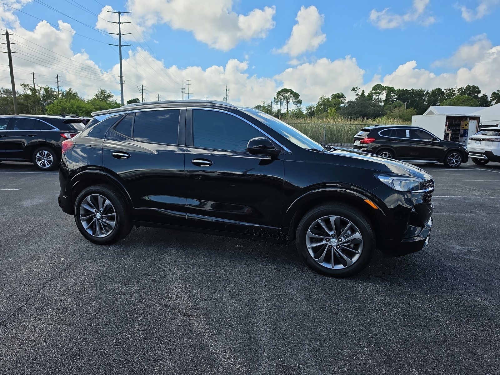 Used 2022 Buick Encore GX Select w/ Experience Buick Package AWD/4WD image 2