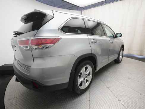 Used 2014 Toyota Highlander Limited w/ Driver Technology Package AWD/4WD image 13