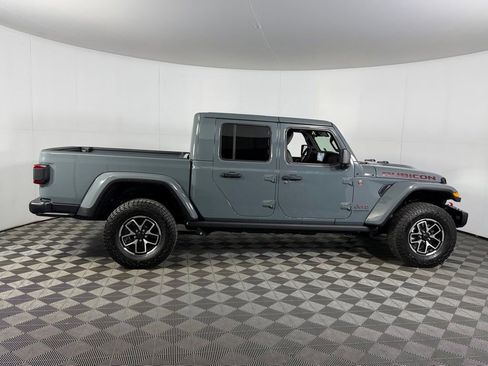 Used 2025 Jeep Gladiator Rubicon AWD/4WD image 7