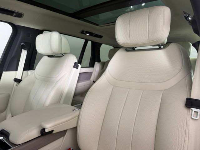 Used 2025 Land Rover Range Rover Long Wheelbase Autobiography AWD/4WD image 15