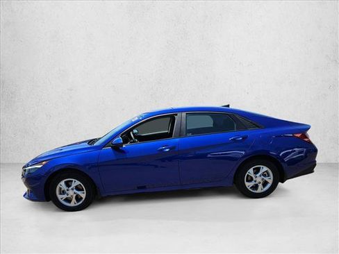 Used 2023 Hyundai Elantra SE w/ Preferred Accessory Package FWD image 8