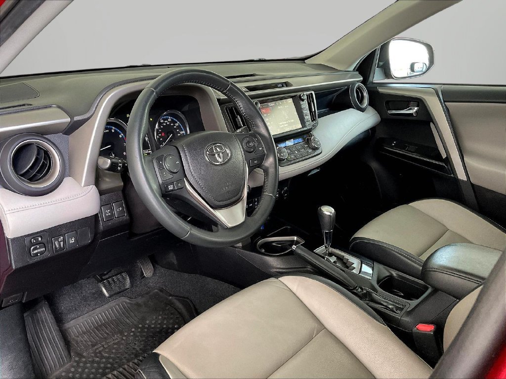 Used 2017 Toyota RAV4 Limited AWD/4WD image 21