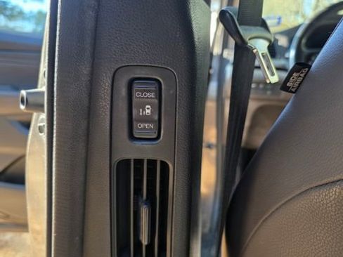 Used 2018 Honda Odyssey EX-L image 13