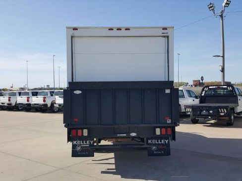 Used 2017 GMC Savana 3500 image 8