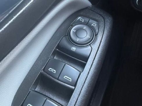 Used 2023 Chevrolet Equinox LT AWD/4WD image 18