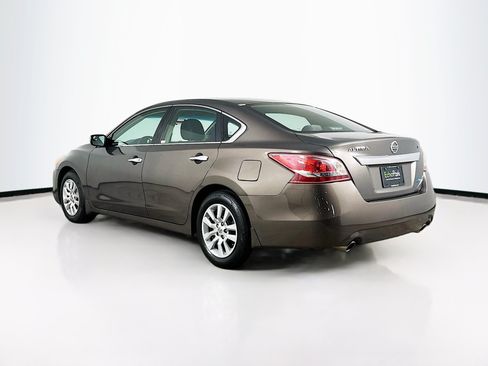 Used 2013 Nissan Altima 2.5 S FWD image 5