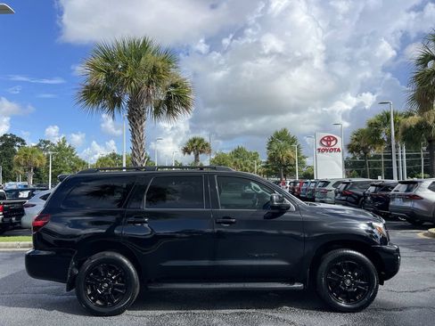 Used 2019 Toyota Sequoia TRD Sport AWD/4WD image 11