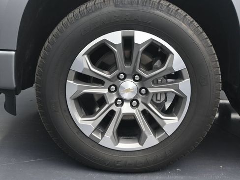 Used 2024 Chevrolet Silverado 1500 High Country RWD image 9