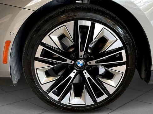 Certified 2025 BMW 530i 530i w/ Premium Package image 10