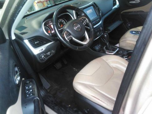 Used 2015 Jeep Cherokee Limited w/ Luxury Group FWD image 6