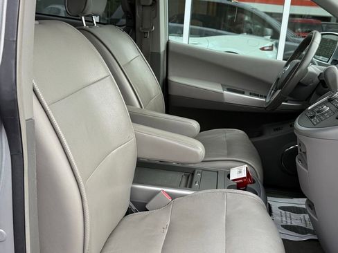 Used 2009 Nissan Quest SE w/ Seat Pkg image 12