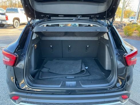 Used 2024 Chevrolet Trax LT w/ Driver Confidence Package image 15