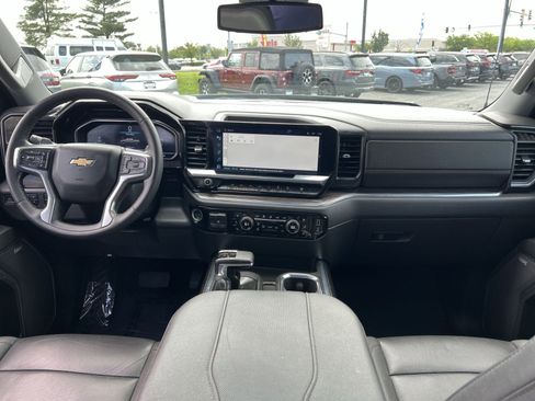 Used 2023 Chevrolet Silverado 1500 LTZ AWD/4WD image 30