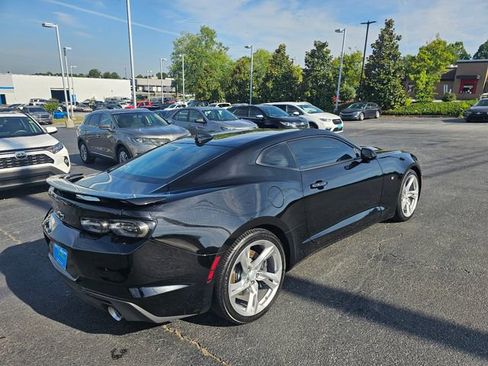 Used 2020 Chevrolet Camaro SS RWD image 8