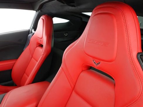 Used 2016 Chevrolet Corvette Z06 w/ 3LZ Preferred Equipment Group image 22