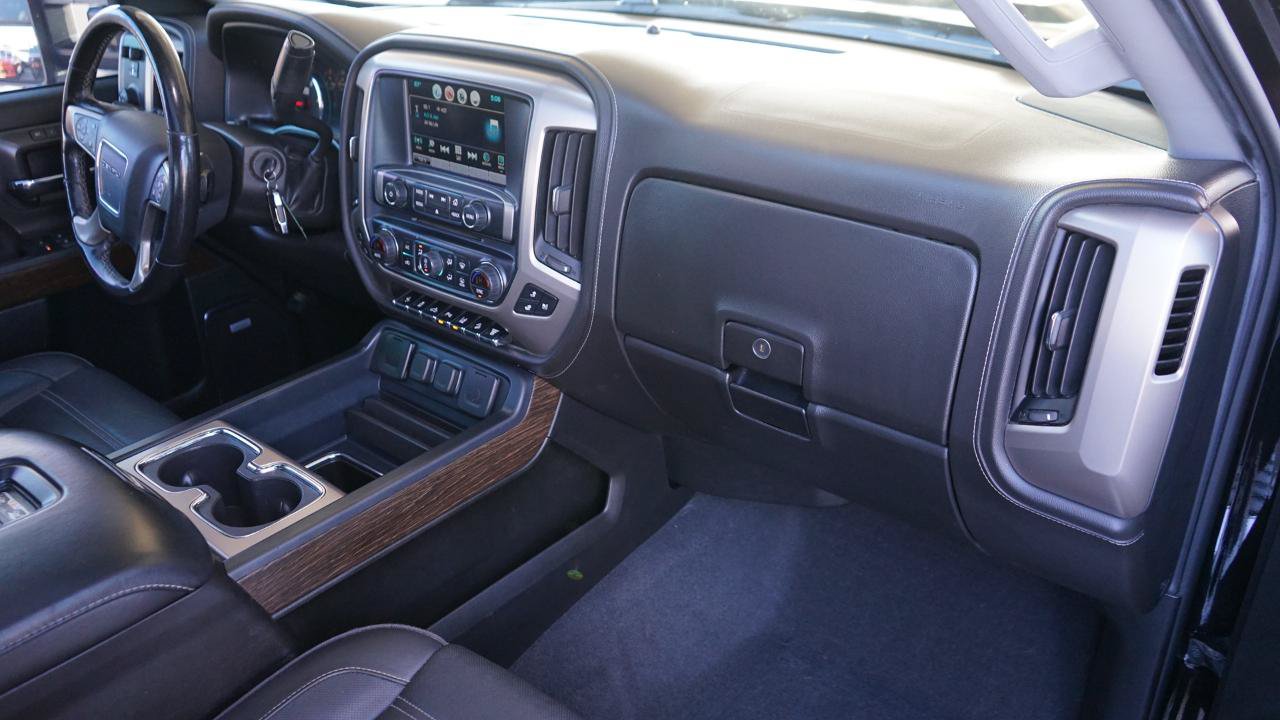 Used 2019 GMC Sierra 2500 Denali w/ Duramax Plus Package AWD/4WD image 12