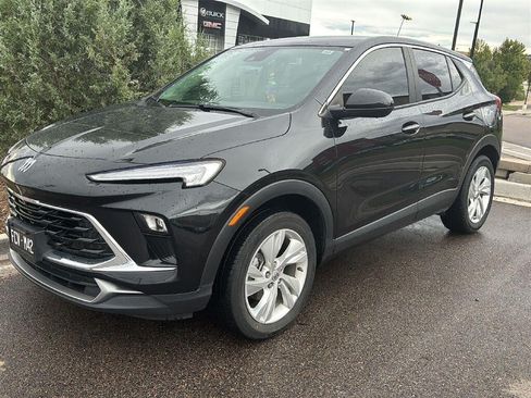 Used 2024 Buick Encore GX Preferred w/ Advanced Technology Package AWD/4WD image 1