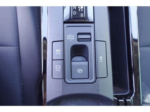Certified 2024 Toyota Prius LE AWD/4WD image 21