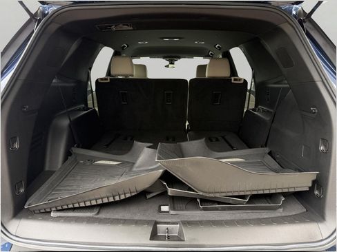 Used 2023 Chevrolet Traverse LS w/ Safety Package AWD/4WD image 17