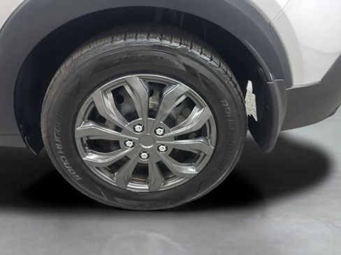 Used 2020 Nissan Kicks S FWD image 31