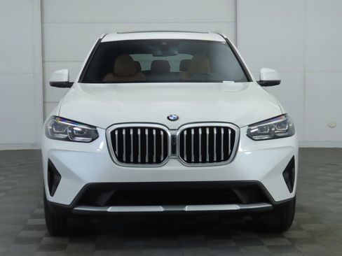 Used 2023 BMW X3 xDrive30i w/ Premium Package image 2