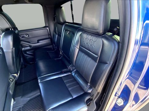Used 2022 Nissan Frontier Pro-X w/ Pro-X Premium Package RWD image 17