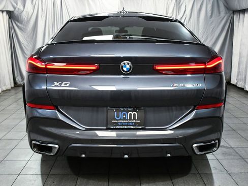 Used 2022 BMW X6 xDrive40i w/ Executive Package image 5
