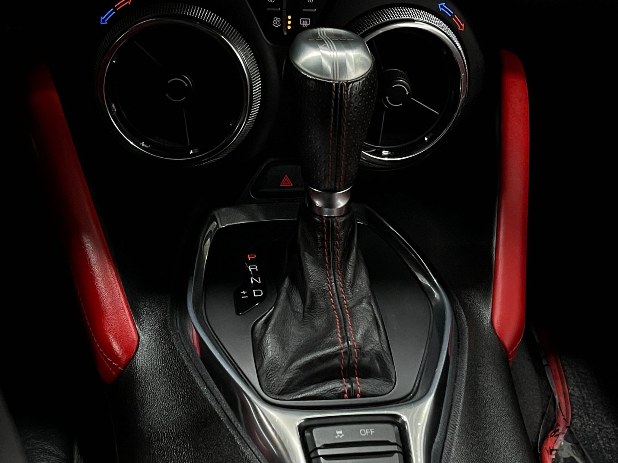 Used 2018 Chevrolet Camaro SS RWD image 27