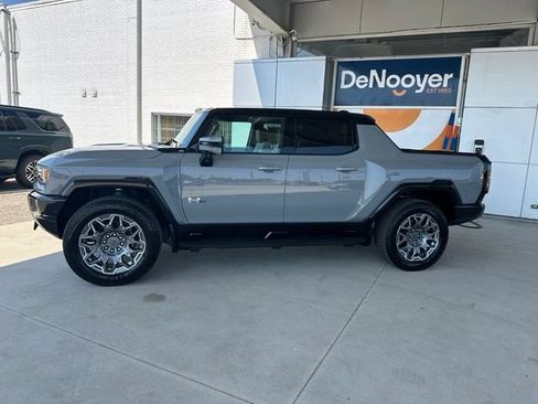 Used 2025 GMC Hummer EV 3X AWD/4WD image 15