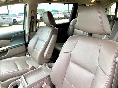 Used 2016 Honda Odyssey Touring image 12