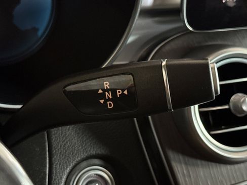 Used 2022 Mercedes-Benz GLC 300 image 21