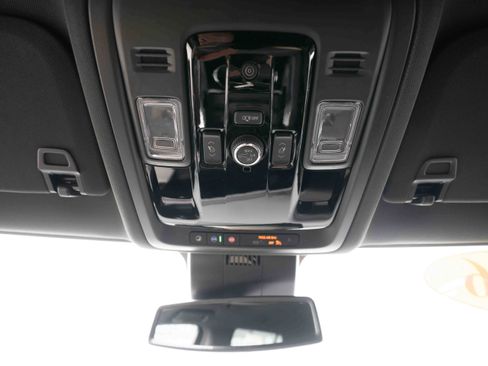 Used 2026 Chevrolet Tahoe LT w/ Comfort Package AWD/4WD image 18