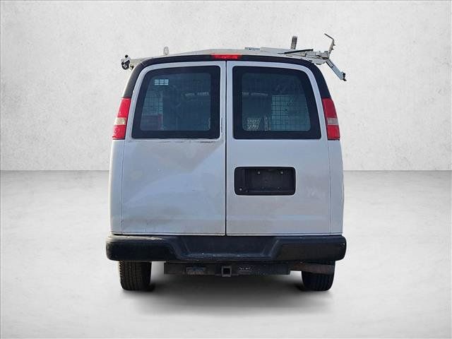 Used 2017 Chevrolet Express 2500 RWD image 6