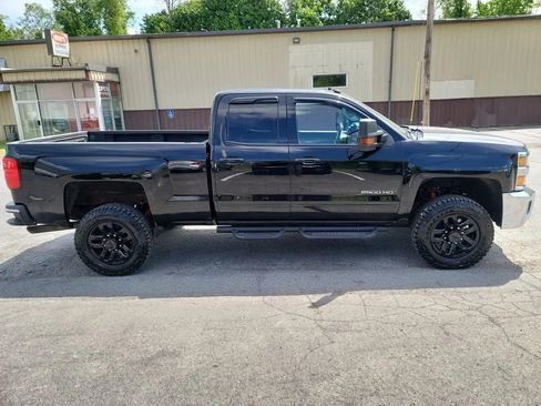 Used 2017 Chevrolet Silverado 2500 LT AWD/4WD image 4