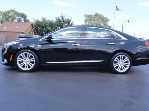 Used 2019 Cadillac XTS Luxury FWD image 2