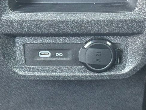 Used 2024 Volkswagen Tiguan Wolfsburg Edition image 22